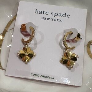 ♠️ Kate Spade Gold Flower Earrings ♠️